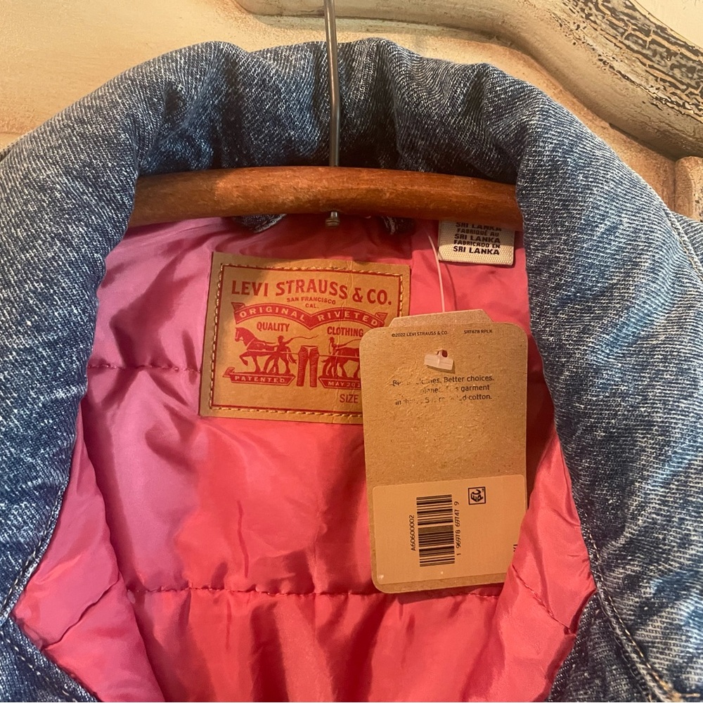 Levi's Padded Trucker Jacket - Picture 7 of 9